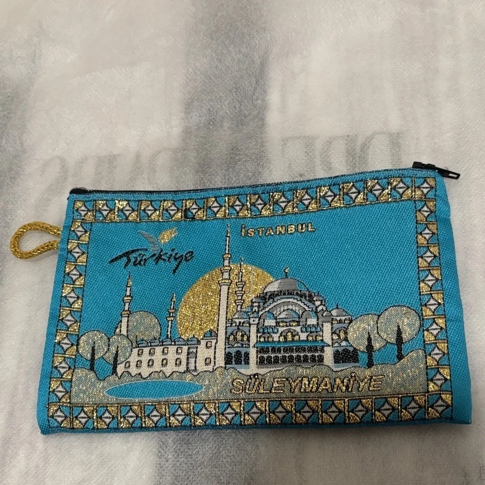Istanbul Turkiye wallet